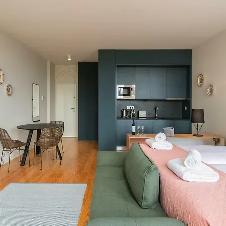 Orange Tree House 2*