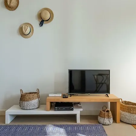 Orange Tree House 2*