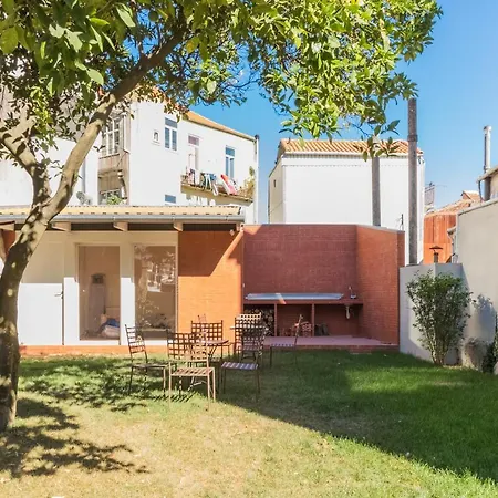Orange Tree House Guest house